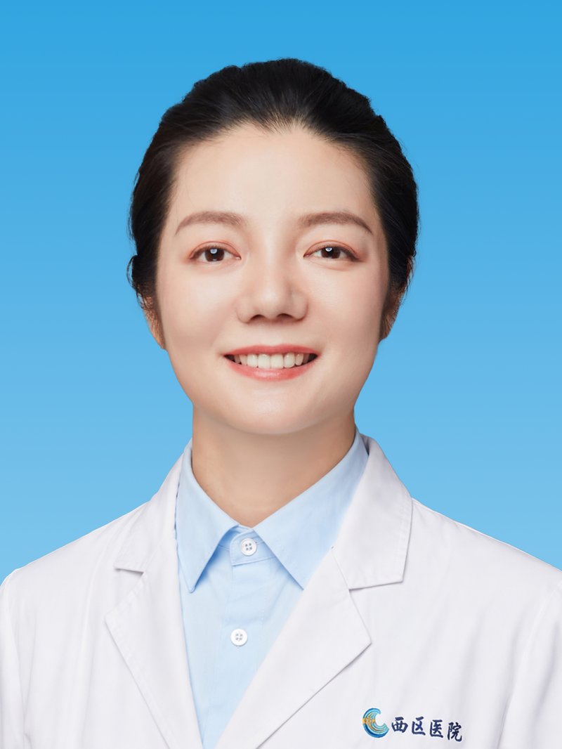 何锞